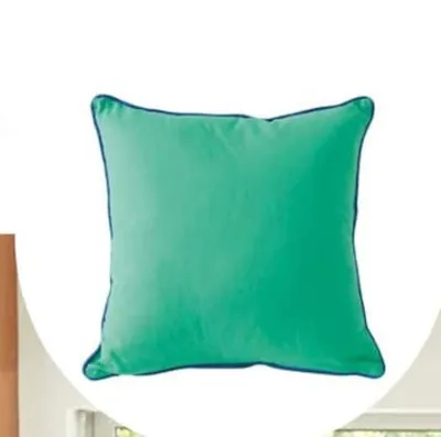 Auchan Hypermarché Coussin Uni Piping Offres et Promotions